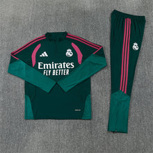 26 27 Real Madrid Tracksuit 5