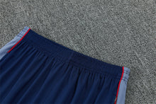 26 27 England Tracksuit 1