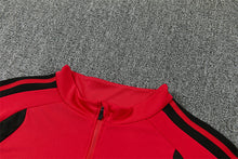 26 27   Manchester United Tracksuit