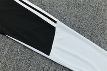 26 27 Liverpool Tracksuit 3