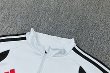 26 27 Liverpool Tracksuit 2