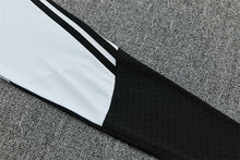 26 27 Liverpool Tracksuit 2