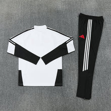 26 27 Liverpool Tracksuit 1