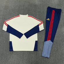 26 27 Bayern Tracksuit
