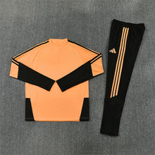 26 27 Arsenal Tracksuit 1