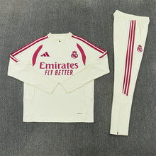26 27 Real Madrid Tracksuit 8