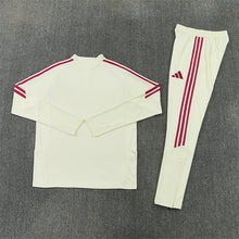 26 27 Real Madrid Tracksuit 8