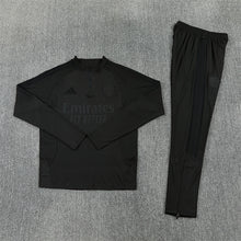 26 27 Arsenal Tracksuit 2