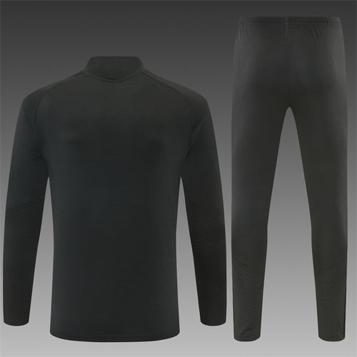 26 27 Liverpool Tracksuit