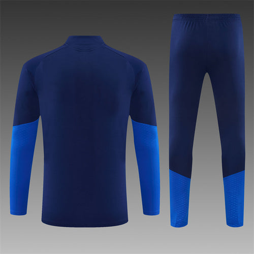 26 27 Lyon Tracksuit