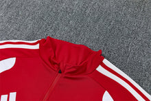 26 27 Liverpool Tracksuit