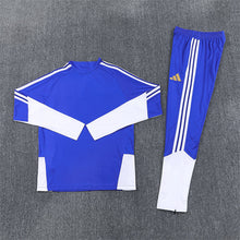 26 27 Juventus Tracksuit 2