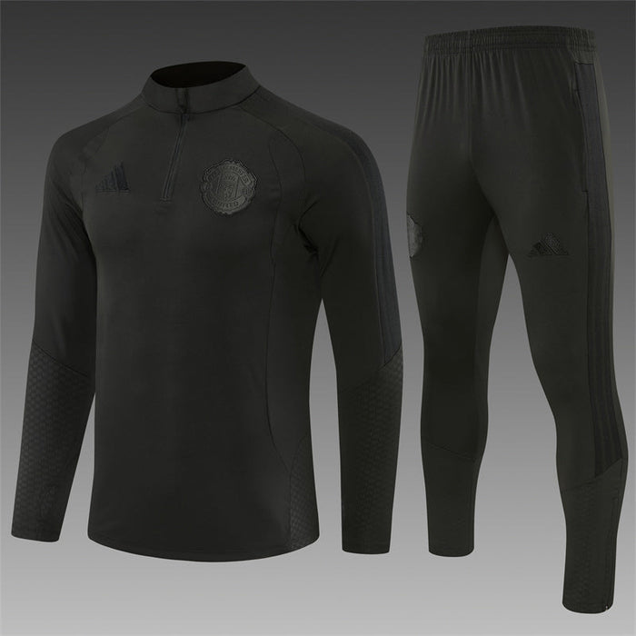 26 27   Manchester United Tracksuit 1