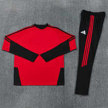 26 27 Manchester United Tracksuit 1