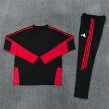 26 27 Manchester United Tracksuit