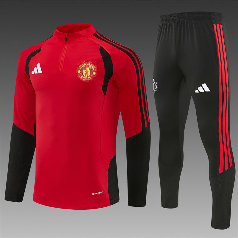 26 27   Manchester United Tracksuit