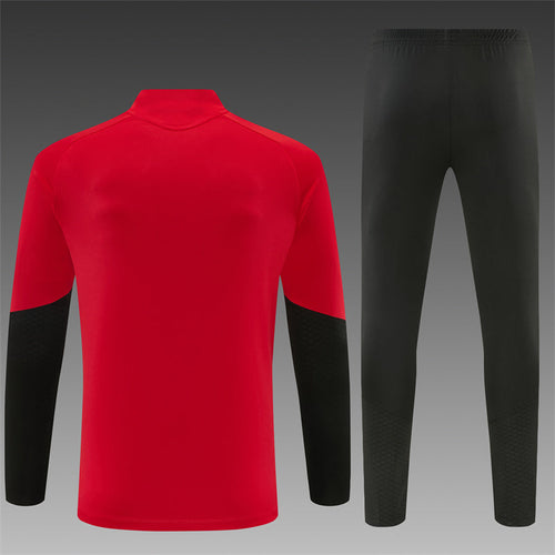 26 27   Manchester United Tracksuit