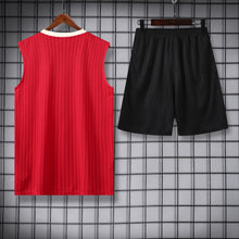 Manchester United  Sleeveless Training Kit Red stripes