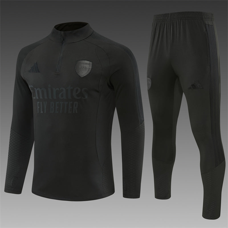 26 27 Arsenal Tracksuit 2