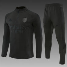 26 27 Arsenal Tracksuit 2