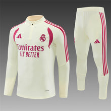 26 27 Real Madrid Tracksuit 8