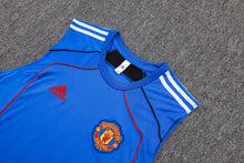 Manchester United  Sleeveless Training Kit retro style