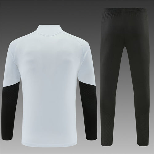 26 27 Liverpool Tracksuit 2