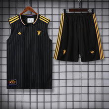 Manchester United  Sleeveless Training Kit