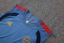 Bayern 2627 Sleeveless Training Kit  Dark green