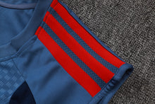 Bayern 2627 Sleeveless Training Kit  Dark green