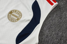 Bayern 2627 Sleeveless Training Kit  Dark green 1