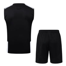 Liverpool 2627 Sleeveless Training Kit 1
