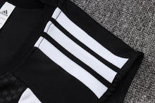 Liverpool 2627 Sleeveless Training Kit 1