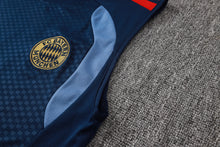 Bayern 2627 Sleeveless Training Kit