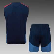 Bayern 2627 Sleeveless Training Kit