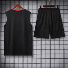 Manchester United  Sleeveless Training Kit Black stripes